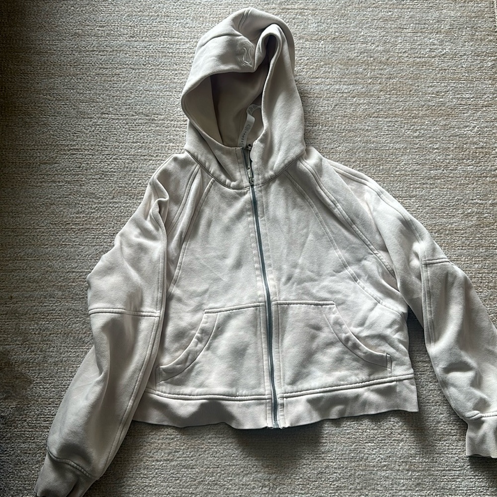 LULULEMON Scuba Full Zip Cropped Hoodie size m/L cream